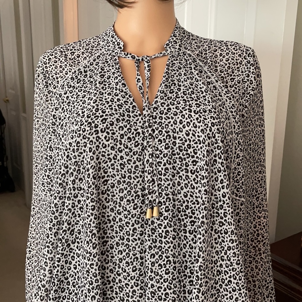 Nwot Chico’s Pattern Polyester Blouse - image 4